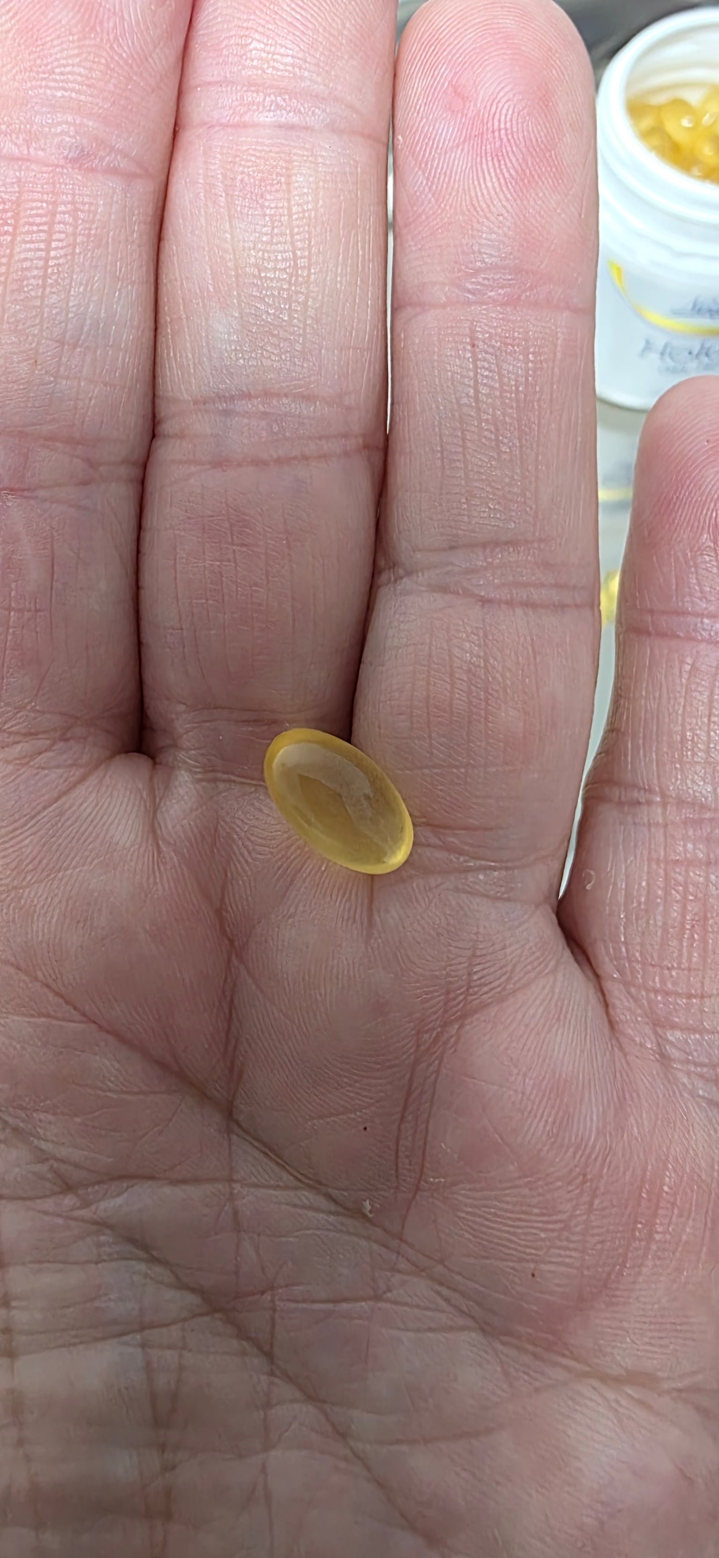Tiny Hoki Capsule filled with omegas only 1 for each 1.25kg small pets dogs and cats